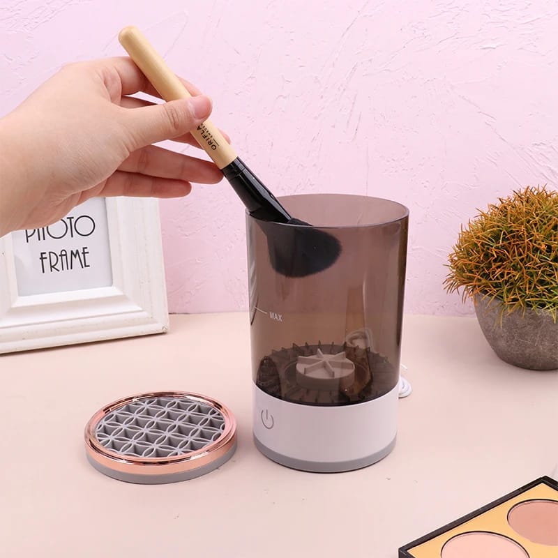 Automatic Makeup Brush Cleaner – Fast Electric Washer & Organizer Tool