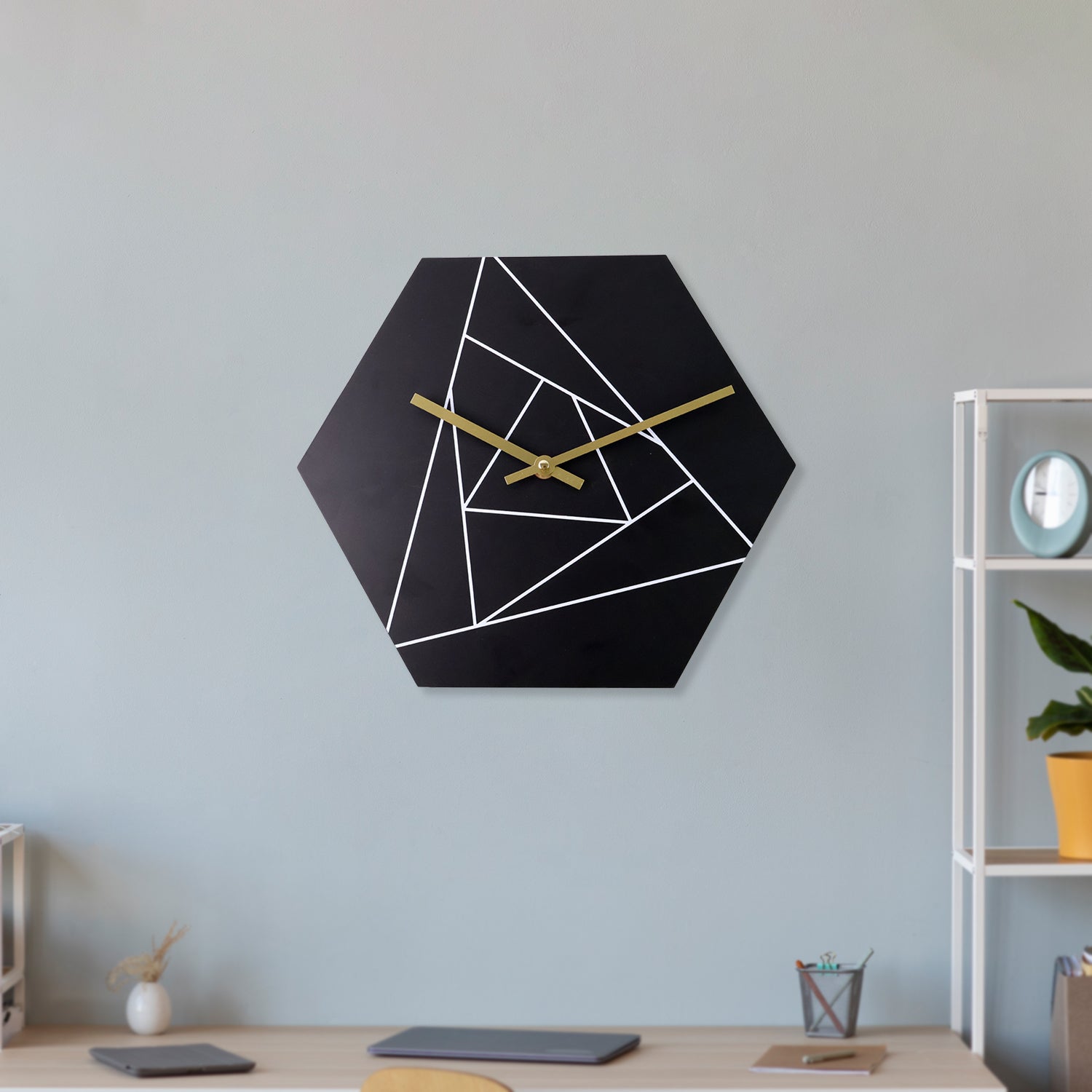 Modern Hexagon Wall Clock – Geometric Design Home Decor