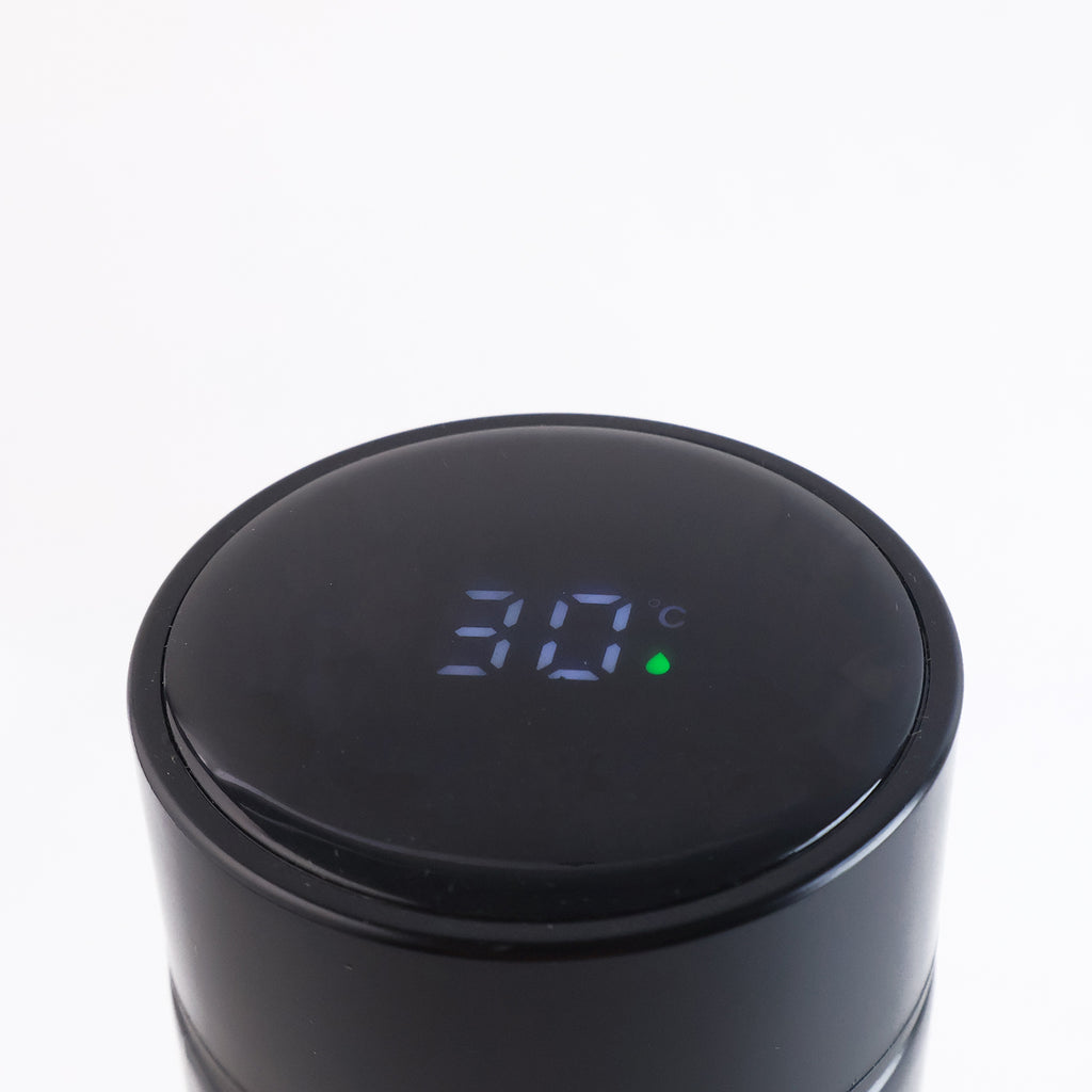 Black Smart Flask with Temperature Display – Leak-Proof, Vacuum Insulated Water Bottle (500ml)