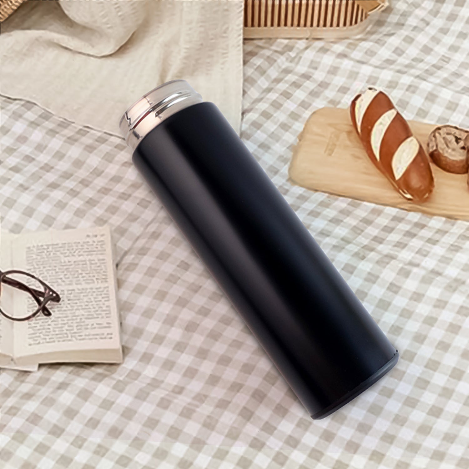 Black Smart Flask with Temperature Display – Leak-Proof, Vacuum Insulated Water Bottle (500ml)